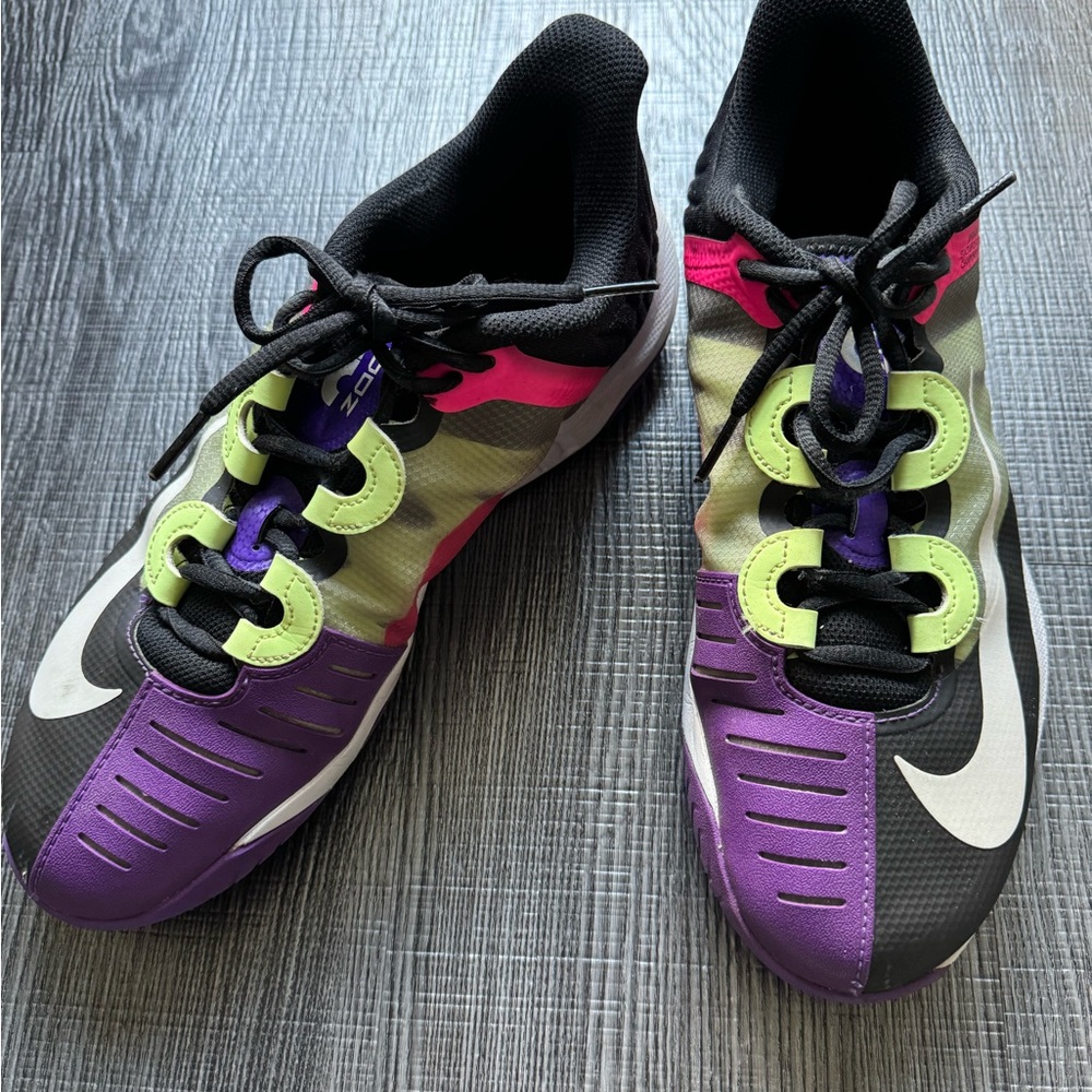 NIKE GP TURBO Women’s Tennis Shoe- size 10